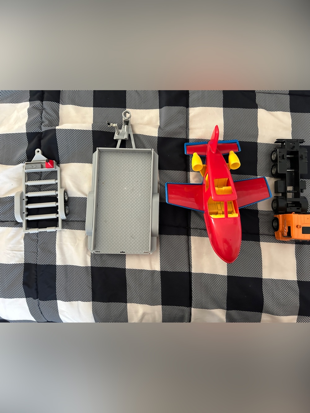 Kids plastic toy lot